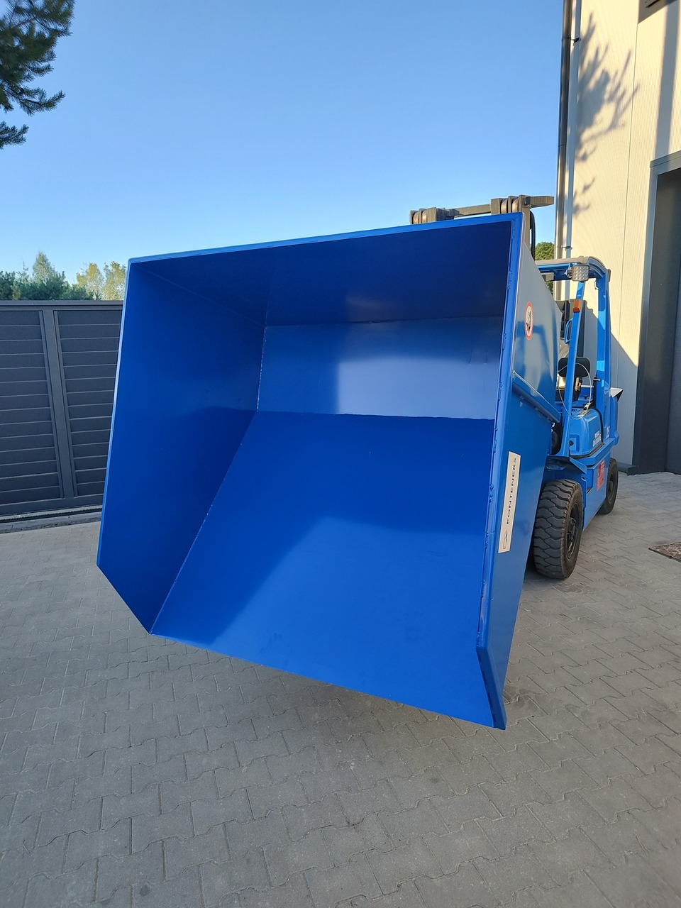 Kontener samowyładowczy KS 1500 - dźwignia Kontener samowyładowczy KS 1500 - dźwignia